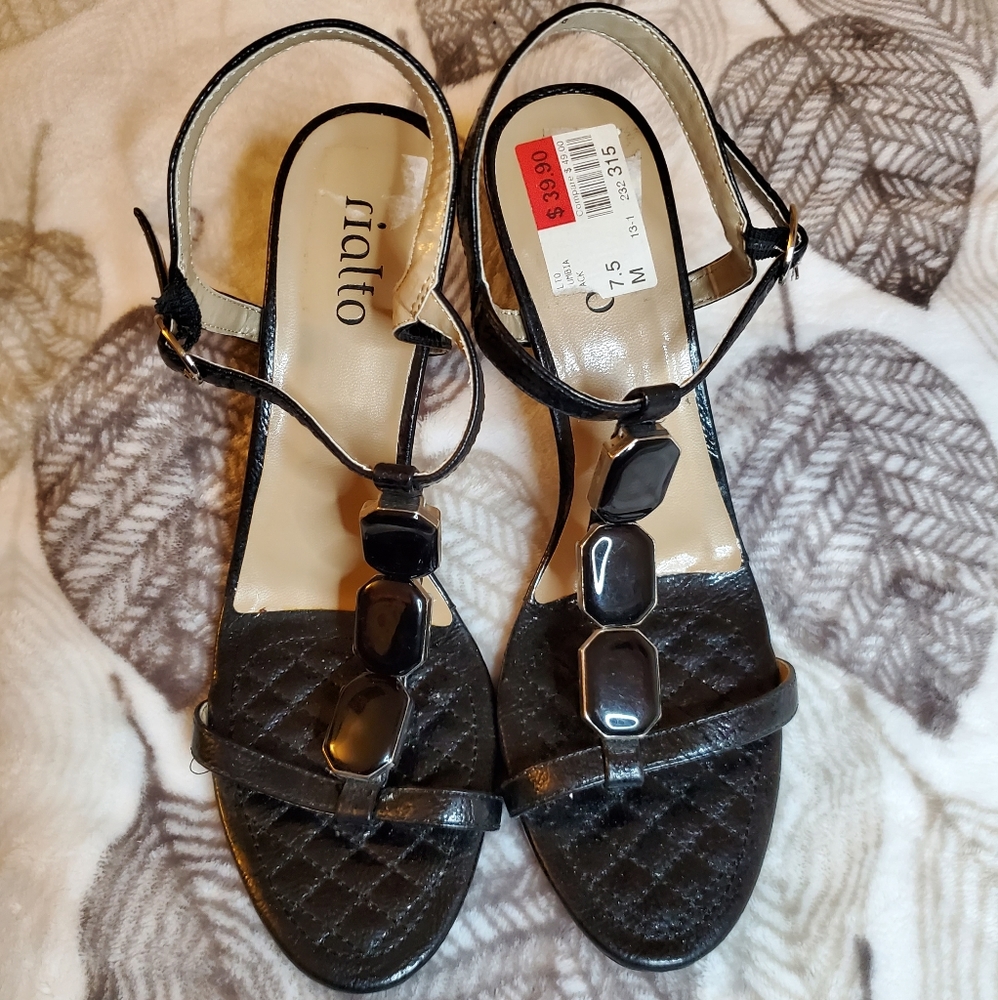 NEW RIALTO Columbia Black Heels